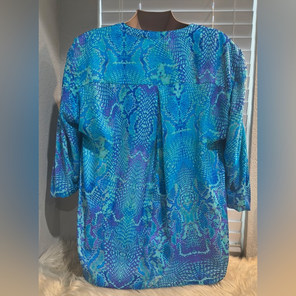 Jennifer Lopez Women’s Generous Fit 2X Top - Picture 5 of 5